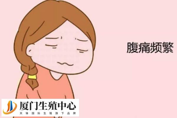 囊胚移植9天后出现轻微腹痛和轻度出血是正常现象吗？